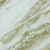 Detalhes da estampa do Papel de Parede Mármore Bege e Off-White - Coleção Avalon 2 219 | 10 metros | Cola Grátis - Ciça Braga