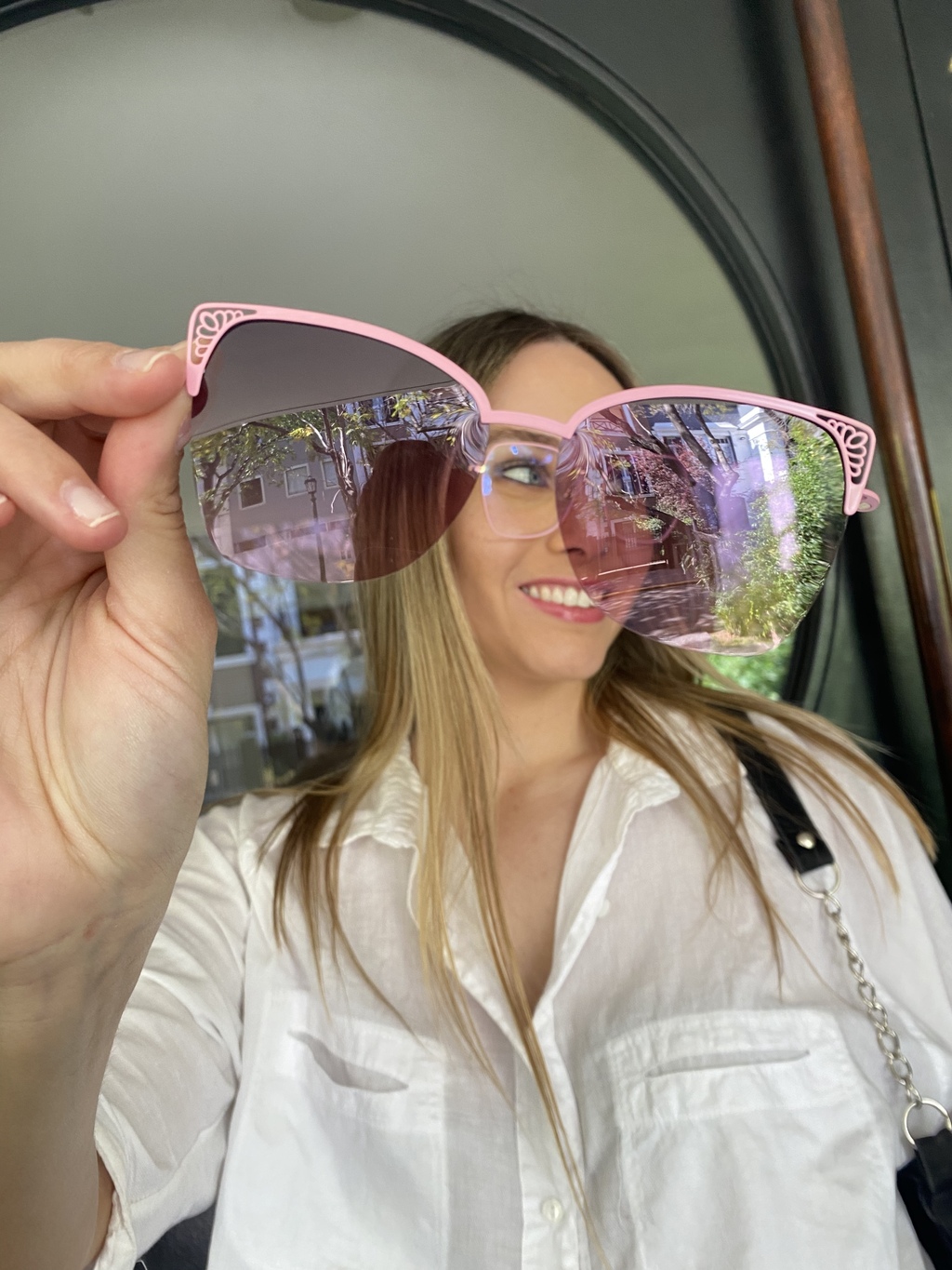 Clip On Charlotte Rosa Comprar en Luma Kala