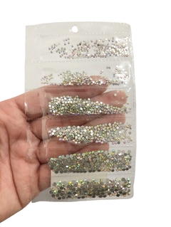 Kit strass furta-cor (ss3 ss4 ss5 ss6 ss8 ss10) - 1 pacote com 1440 strass