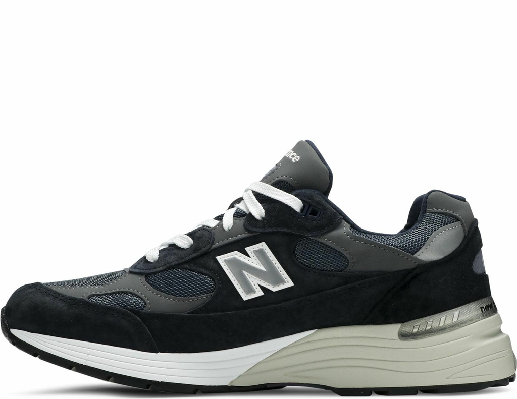 New balance 993 preto e best sale dourado