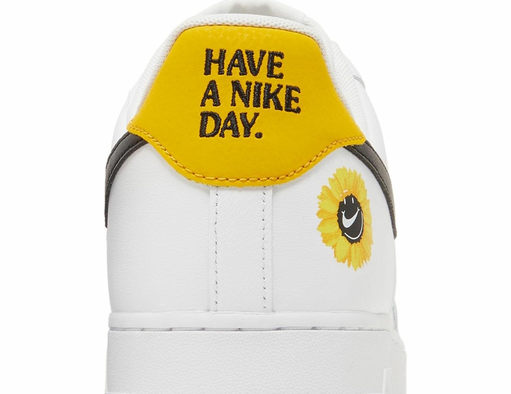 T nis Nike Air Force 1 07 LV8 2 Have A Nike Day DM0118 100