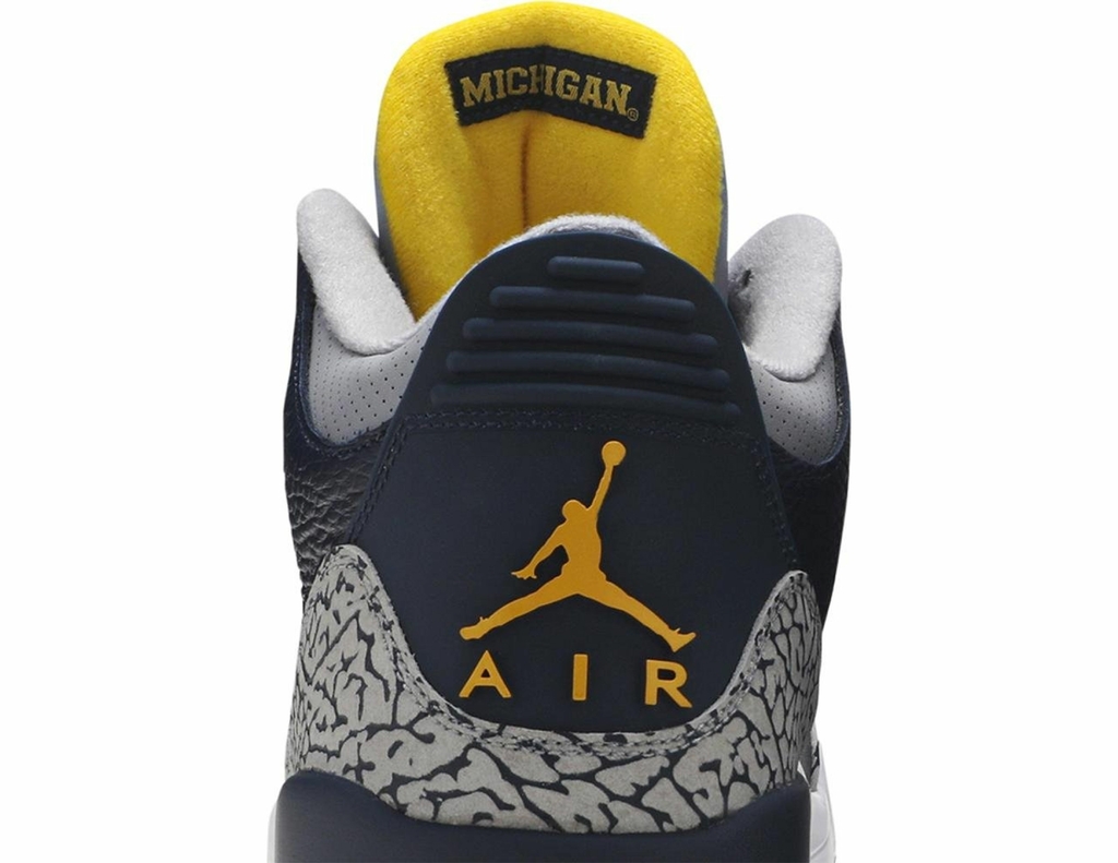 Tênis Nike Air Jordan 3 Retro 'Michigan Wolverines' PE AJ3-820064