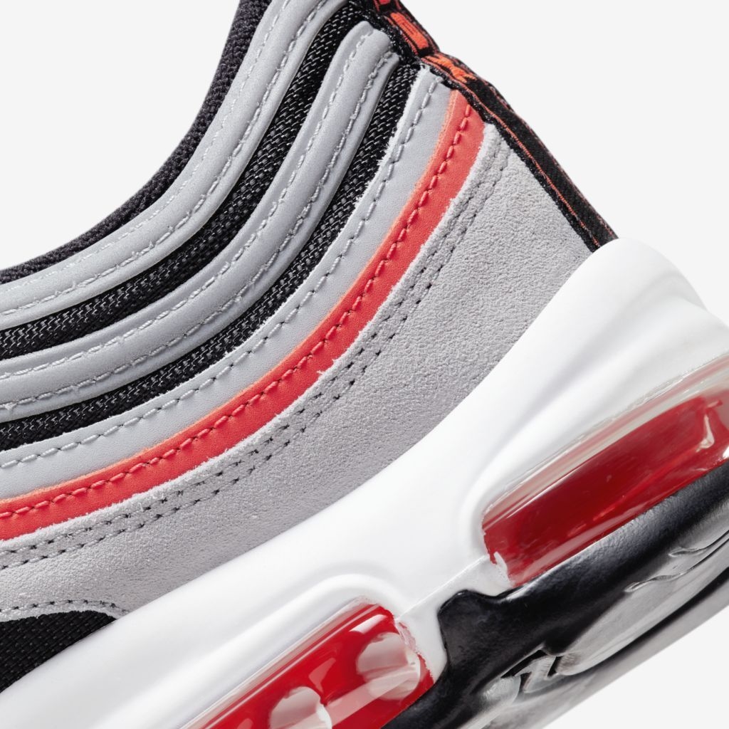 Nike silver baffo rosso online