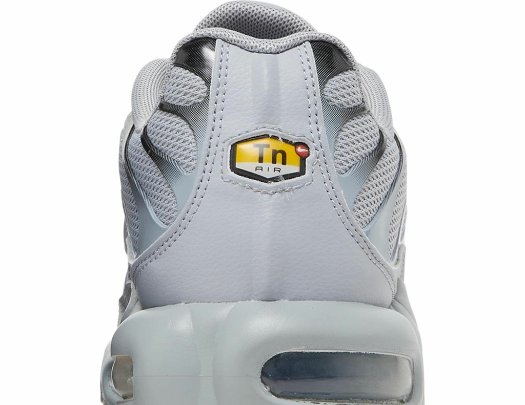 Nike air max plus hotsell tn ultra wolf grey