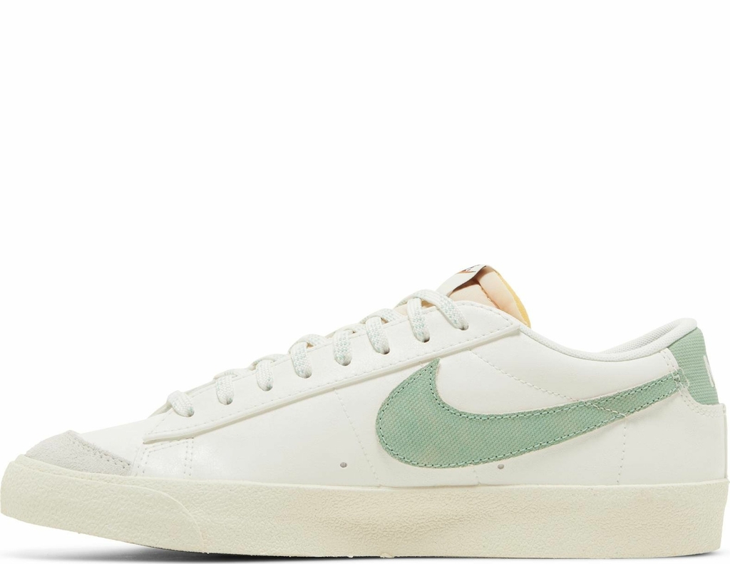 Nike blazer on sale low vintage premium