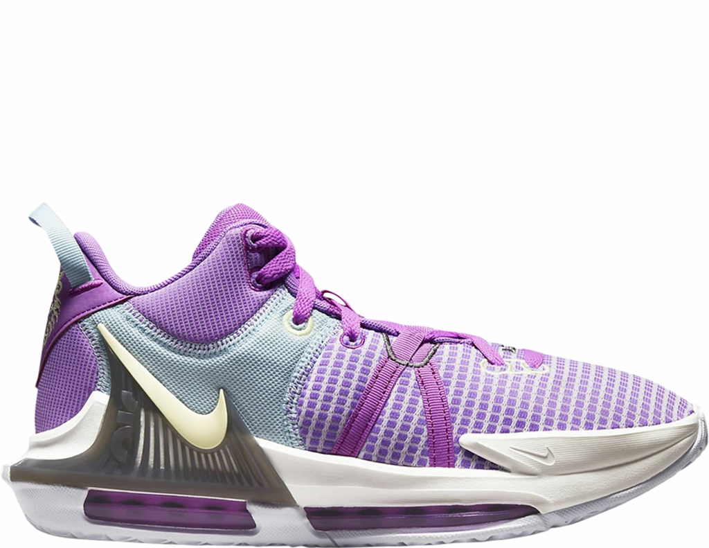 Lebron tênis cheap