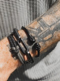 Pulseira BLACK MATTE SKULL na internet