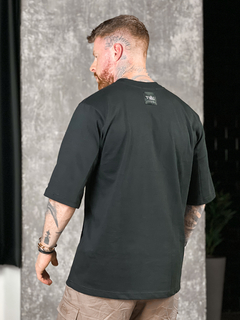 Camiseta OVERSIZED BLACK PREMIUM na internet