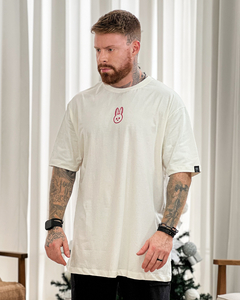 Camiseta OVERSIZED CREAMY REDLIGHT na internet