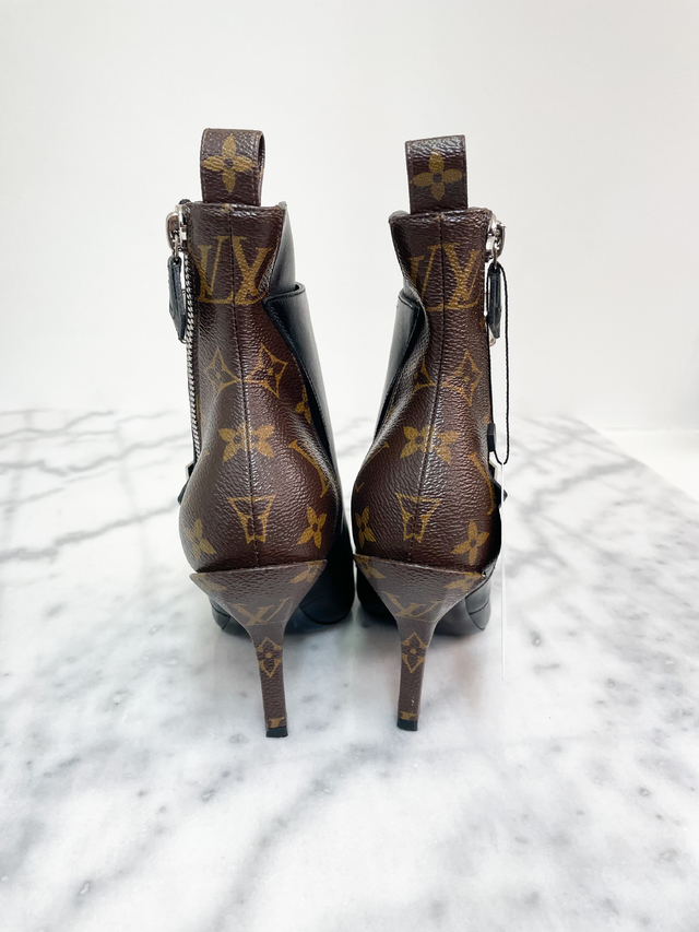 Bota Louis Vuitton Janet Preto e Monograma 35Br Original