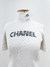 Blusa Chanel Logo Off White Tam.M - Brechó Closet de Luxo