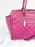 Bolsa Michael Kors Selma Quilted Logo Burgundy - Brechó Closet de Luxo