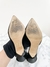 Scarpin Carolina Herrera Veludo Preto 34BR - loja online