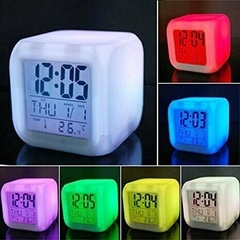 Reloj despertador digital con luz en internet