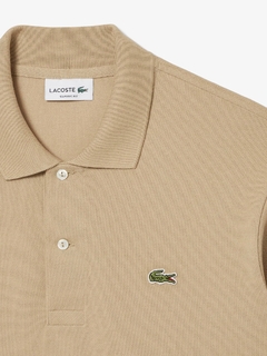 POLO LACOSTE CLASSIC FIT IMPORTADA BEGE - comprar online