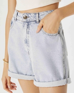Shorts Jeans Mom na internet