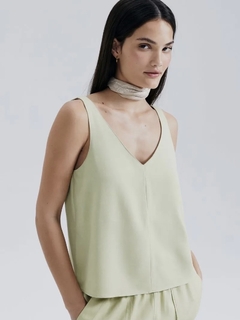 BLUSA FEMININA DECOTE V HERING VERDE