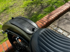 Harley Davidson Fender Bib Cubre guardabarro de cuero en internet