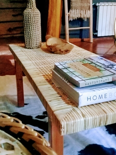 Mesa Lampung de rattan y madera - comprar online