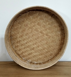 Bandeja redonda de rattan y bamboo en internet