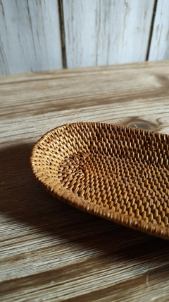 Bandejita Oval de rattan Halus - comprar online