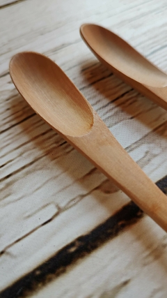 Set de 2 cucharas de madera largas en internet