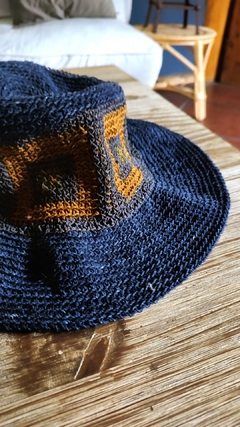 Sombrero de chaguar - color azul y naranja