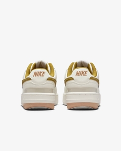 Tênis Nike gamma force - bege/ dourado - loja online