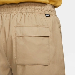 Shorts Nike Sportswear Sport Essentials - bege - loja online