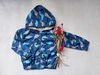 CAMPERA TIPO ROMPEVIENTO FORRADA DINOS AZUL