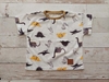 REMERA DINO MOSTAZA