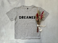 REMERA DREAMER GRIS