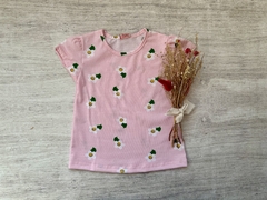 REMERA ROSA FLORES BLANCAS