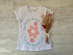 REMERA FLOR THINGS