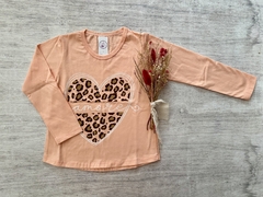 REMERA AMORE PRINT CORAL