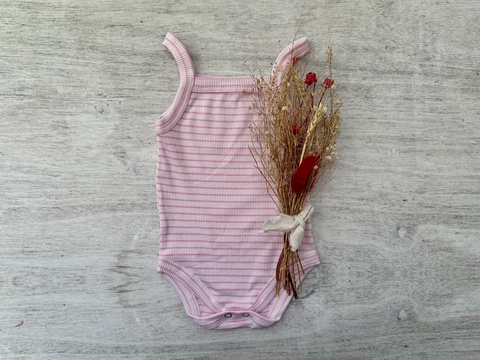 BODY MUSCULOSA TIRITA MORLEY RAYADO ROSA