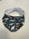 BABERO BANDANA DE ALGODON TIBURONES