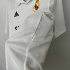 Imagem do CAMISA RETRÔ DO REAL MADRID - HOME 02/03