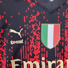 KIT INFANTIL MILAN - FOURTH 23/24 na internet