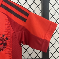 KIT INFANTIL BAYERN DE MUNIQUE - HOME 24/25 na internet