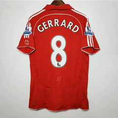 CAMISA RETRÔ DO LIVERPOOL - GERRARD 8 - HOME 06/08 (COM PATCH)