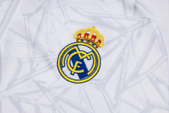 CONJUNTO AGASALHO DO REAL MADRID - BRANCO/PRETO 24/25 na internet