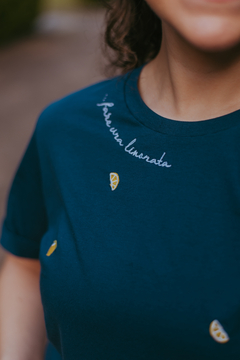 Camiseta Limonata - feminina, azul, 100% algodão premium, bordada