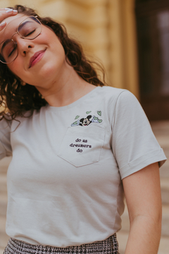 Camiseta Mickey - feminina, cinza, 100% algodão, bordada no bolso na internet