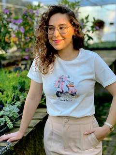 Camiseta Ciao Bella Feminina off white 100 algodao estampada