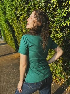 Camiseta Merida - Feminina, verde, 100% algodão premium, bordada - loja online