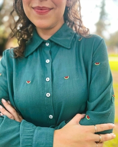 Camisa Magali - Feminina, mini bordados de melancia, verde murano, tecido premium