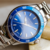 reloj azul marca Valkur diseñado en argentina