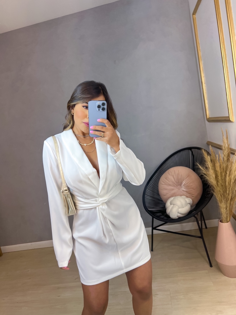 Vestido branco best sale alfaiataria
