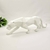 Escultura De Pantera Branca Decorativa Resina 14x43x8cm - comprar online
